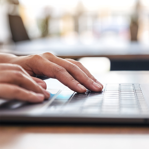 Konfiguracja Gigaset BasicLine IP za pomocą laptopa i konfiguratora internetowego