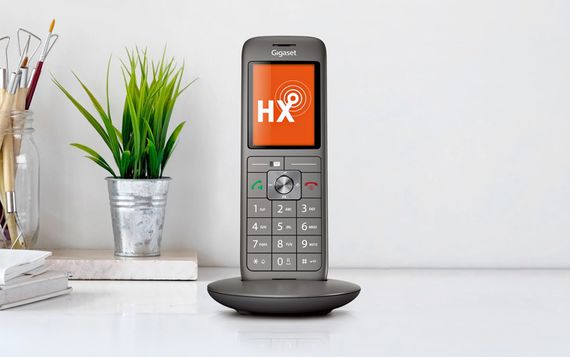 Everything as you want it: CL660HX - the stylish phone